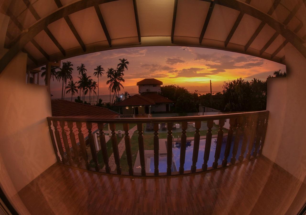White Rose Beach Resort Marawila Exterior photo
