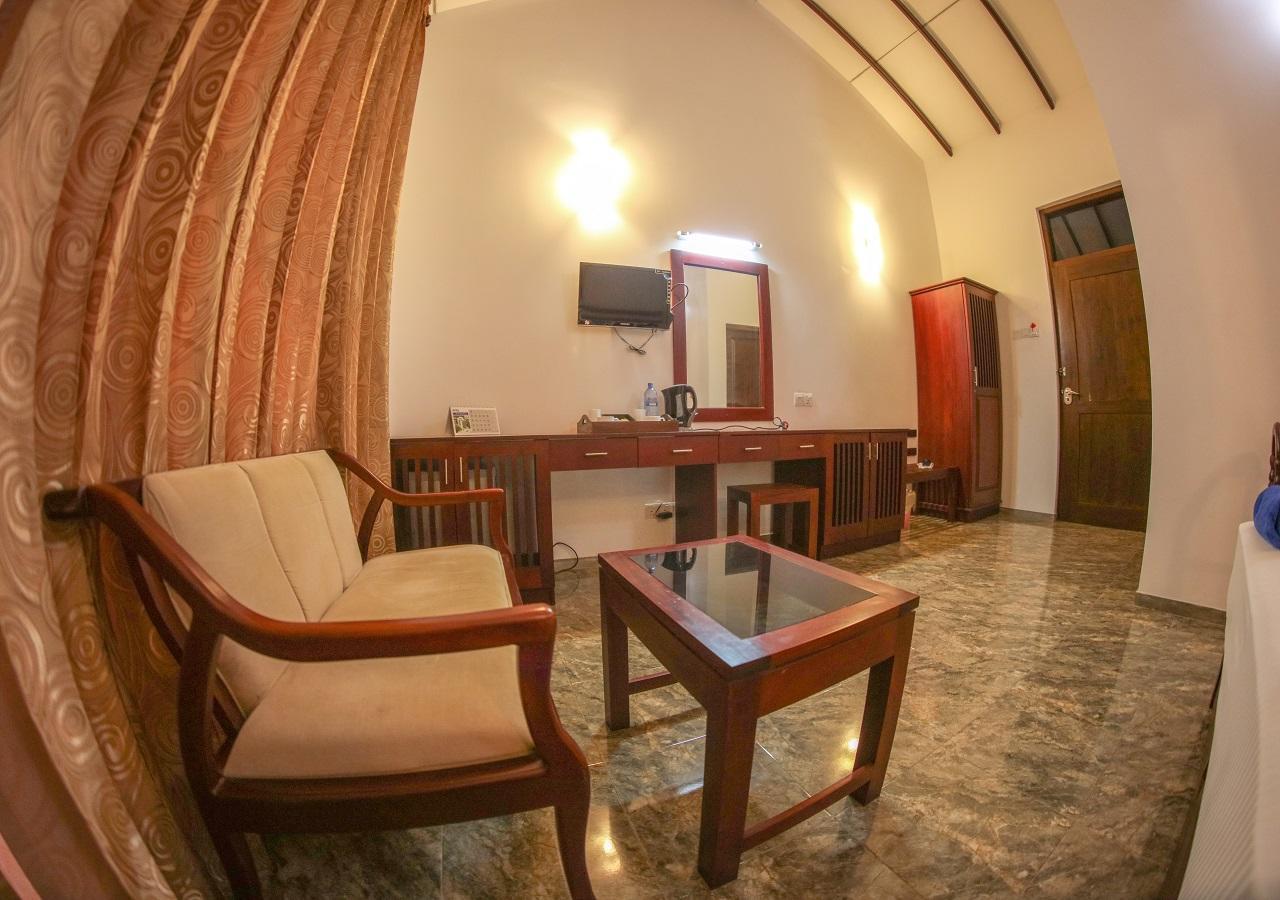 White Rose Beach Resort Marawila Exterior photo